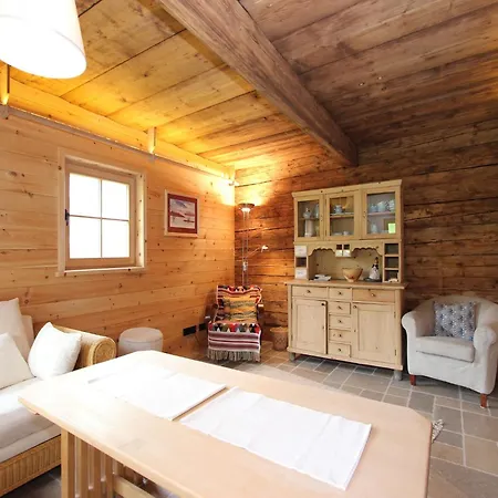 In Tyrol On St Johanns Slope シャレー